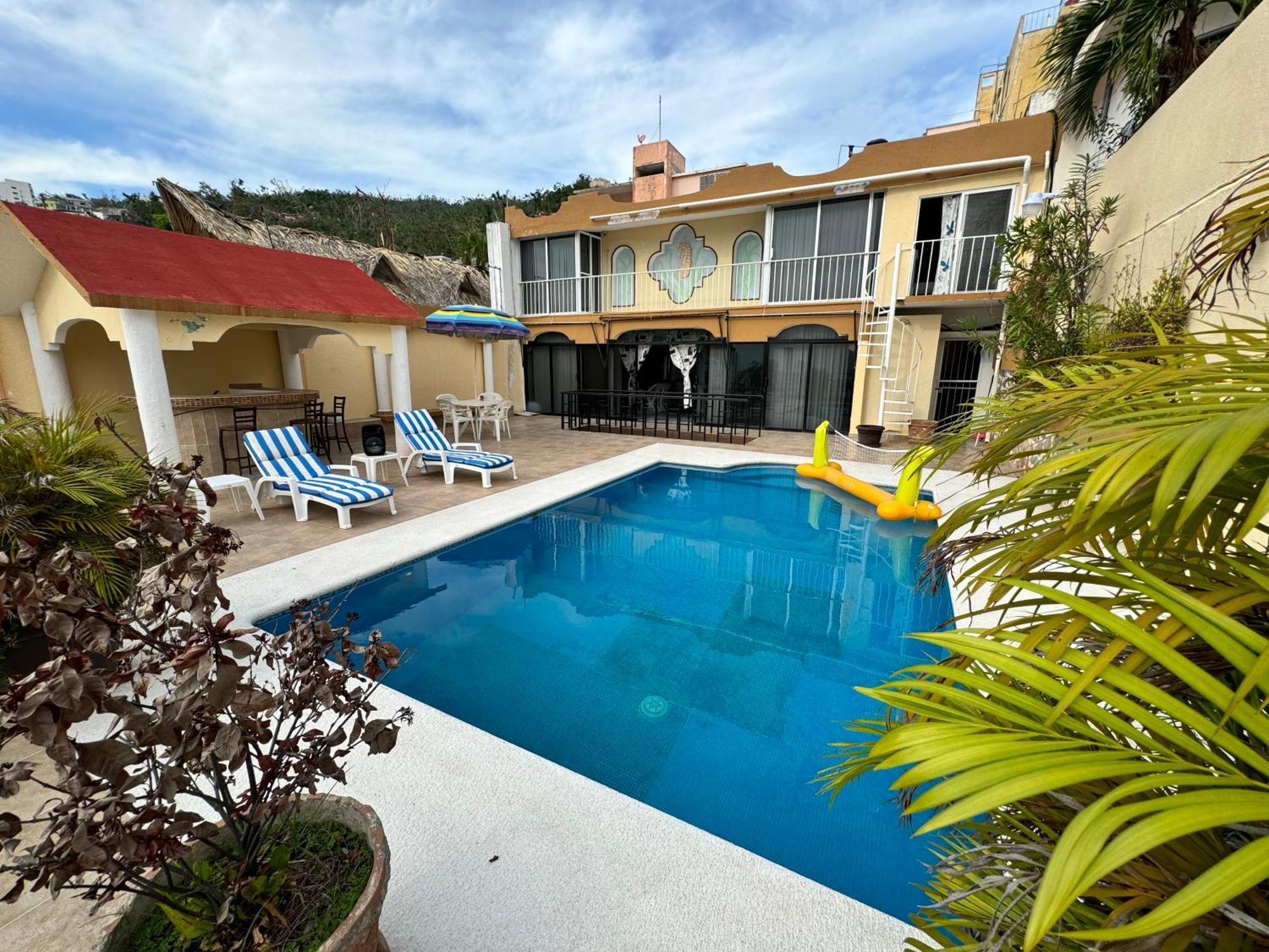 Blue Coast With Pool And Ocean View 10 To 35 P Villa Acapulco Exterior photo